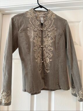 Chico’s grey  98per cent cotton jacket unique front closure See photo Size 0